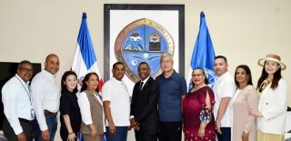 Director general Recinto UASD Barahona recibe comisión china