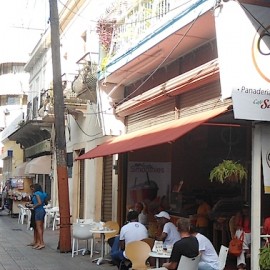 green coffee shops santo domingo Corner Café